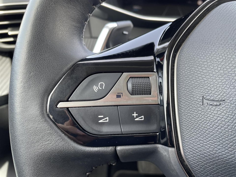Peugeot 2008 1,2 PureTech 130 Allure Pack EAT8 5d