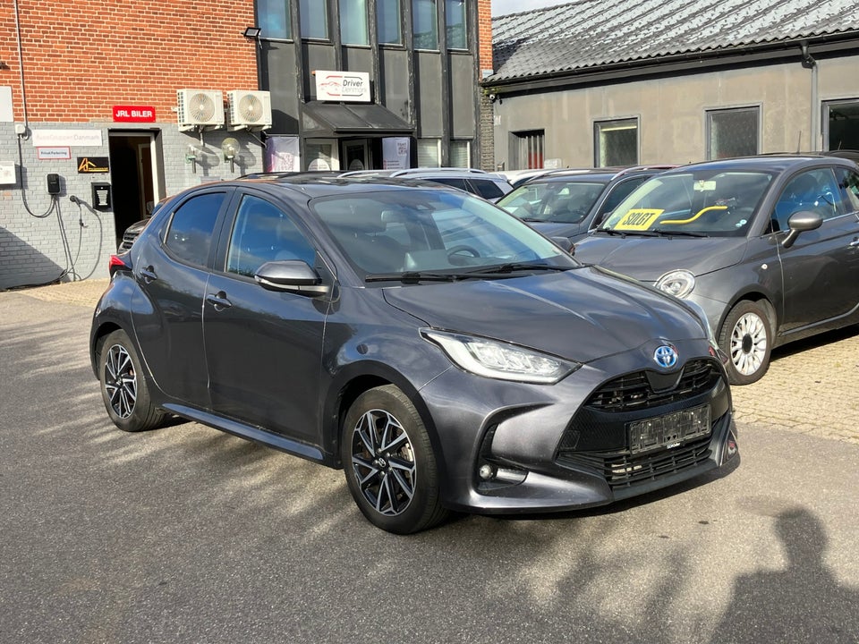 Toyota Yaris 1,5 Hybrid Active Tech e-CVT 5d