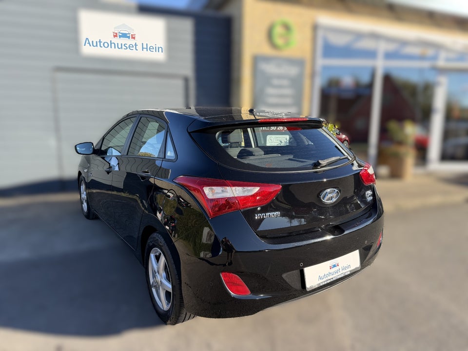 Hyundai i30 1,6 GDi XTR Eco 5d