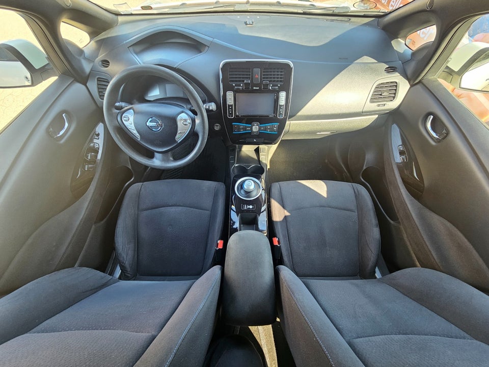 Nissan Leaf 24 Acenta 5d