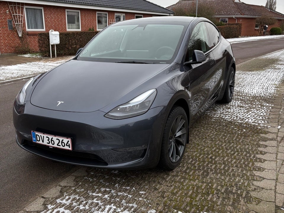 Tesla Model Y Long Range AWD 5d