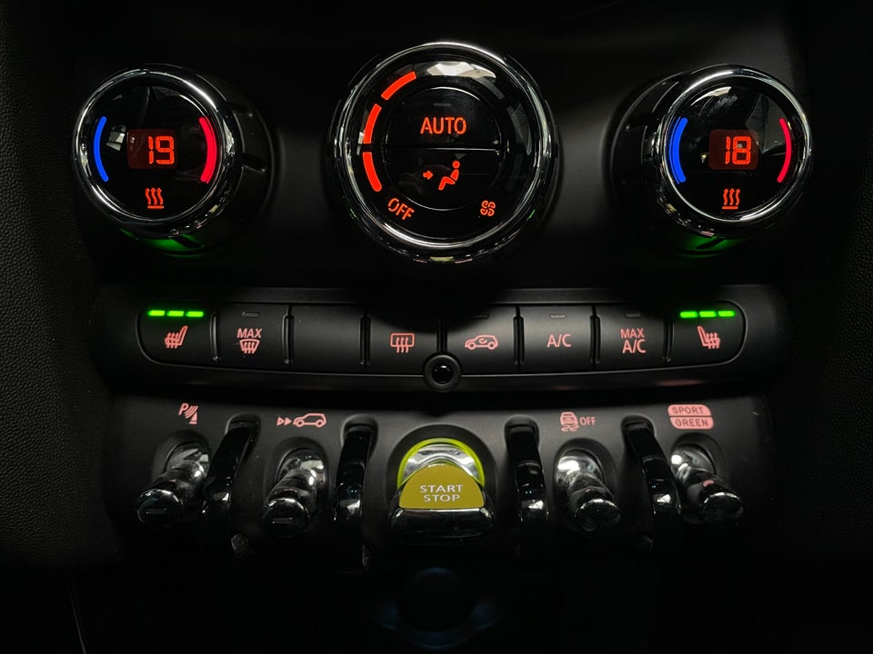 MINI Cooper SE Maximise 3d