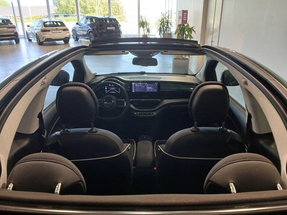 Fiat 500e 42 Lusso Cabrio 2d