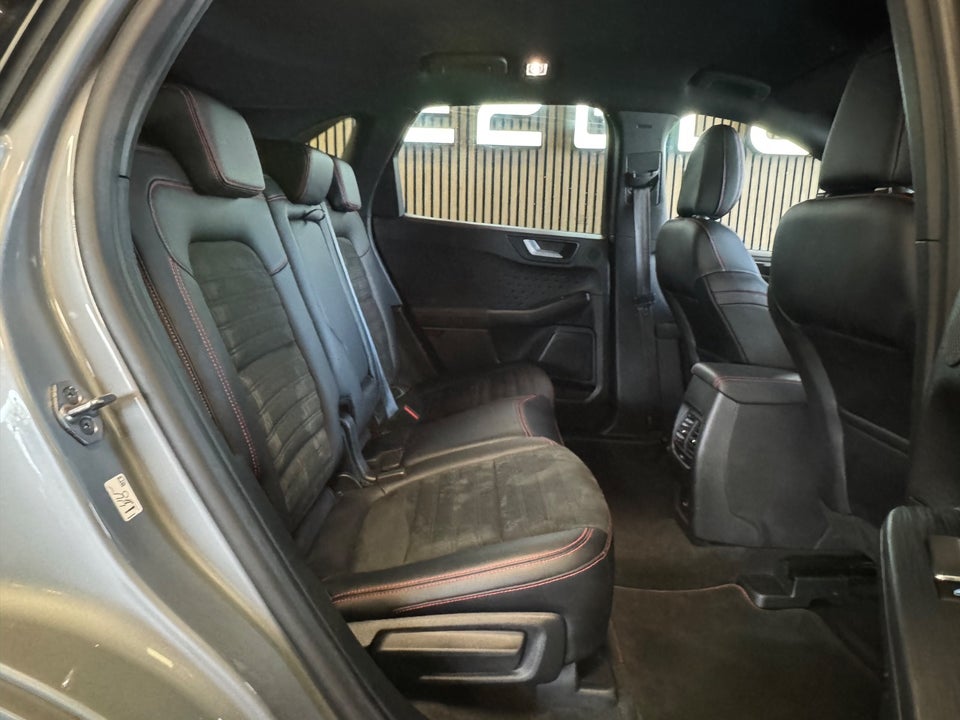 Ford Kuga 2,5 PHEV ST-Line X CVT 5d