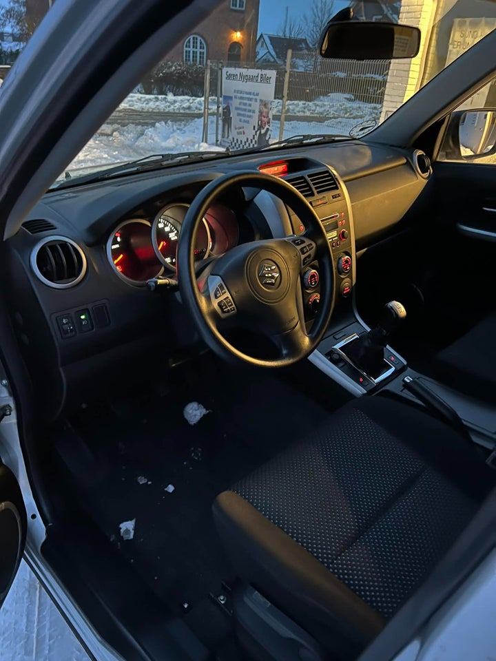 Suzuki Grand Vitara 1,9 DDiS GLX Van 5d