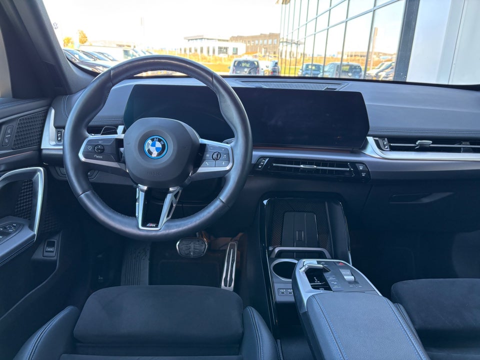 BMW iX1 xDrive30 M-Sport 5d