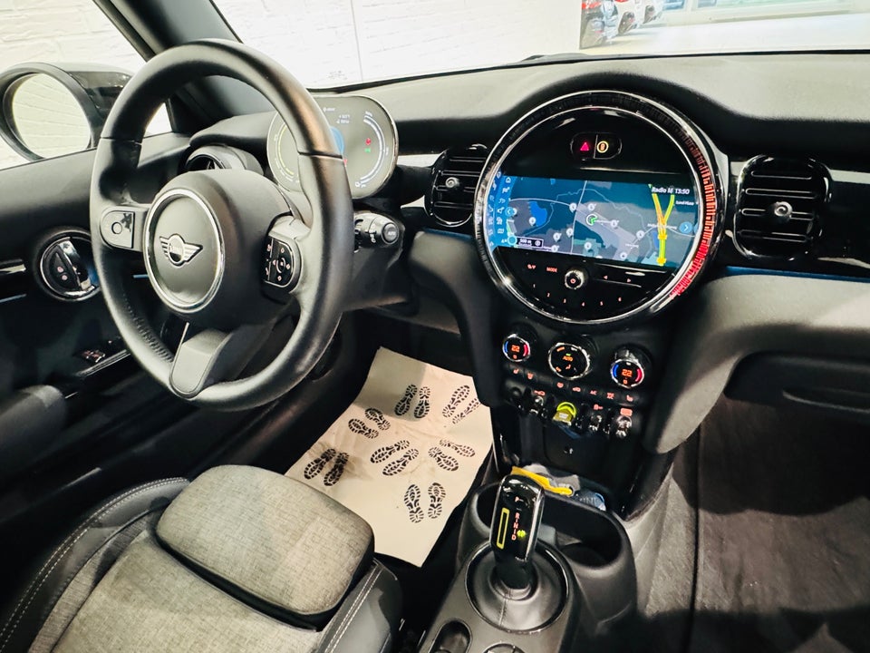 MINI Cooper SE Classic Trim 3d