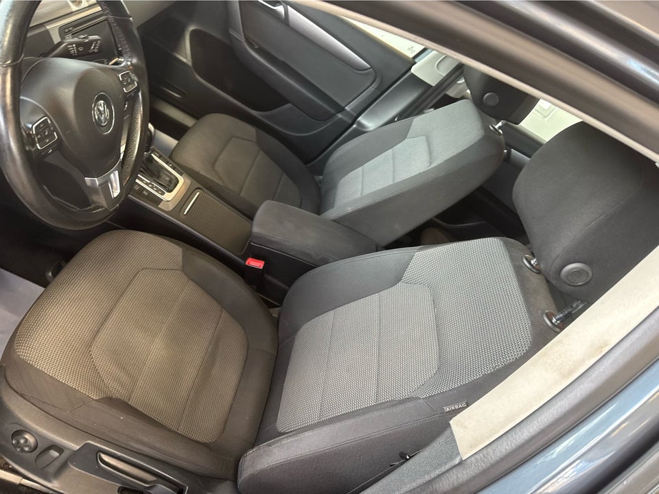 VW Passat 2,0 TDi 140 Highline Variant DSG BMT 5d