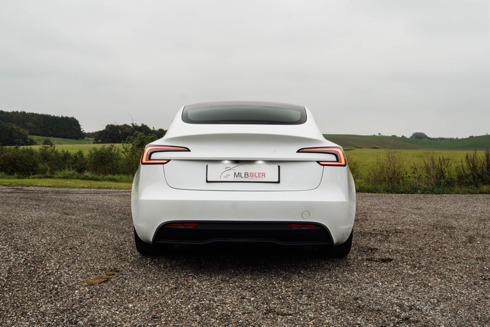 Tesla Model 3 RWD 4d