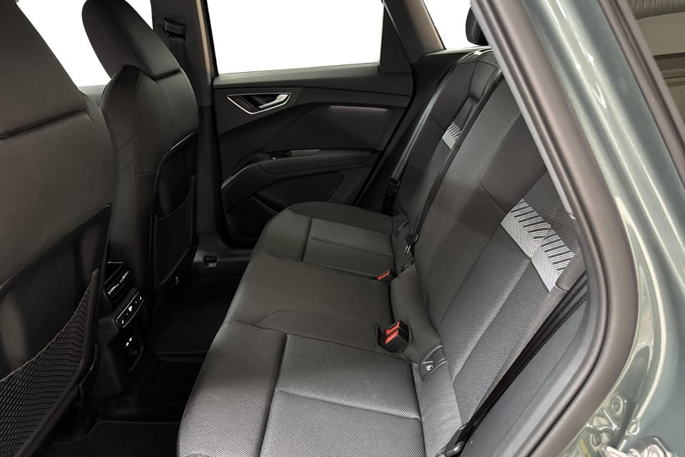Audi Q4 e-tron performance 5d