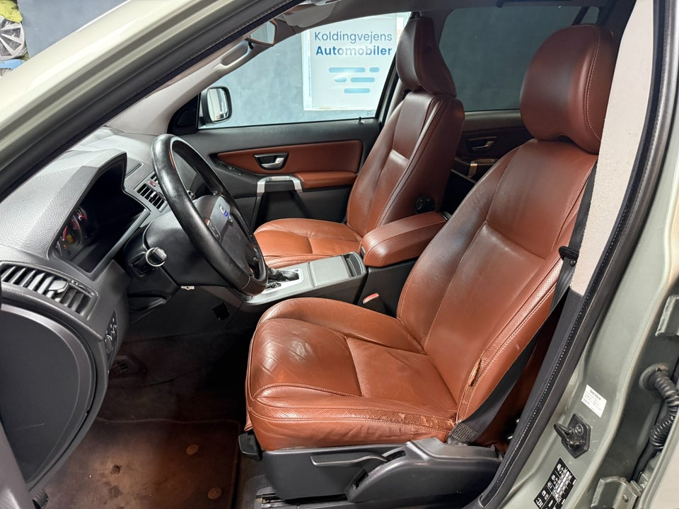 Volvo XC90 2,4 D5 185 Summum aut. AWD Van 5d