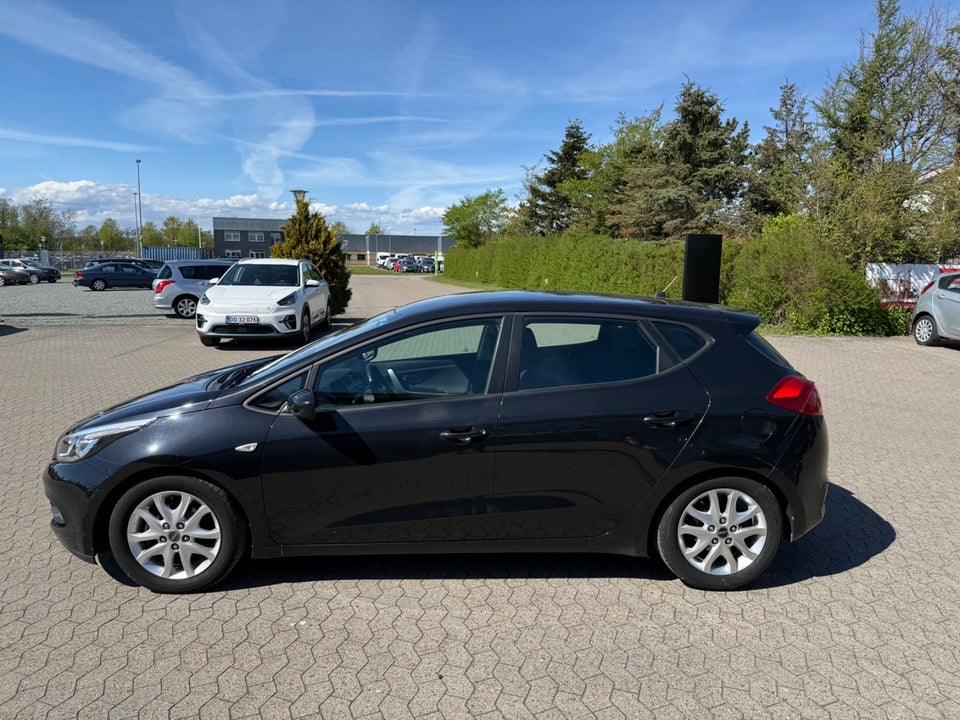 Kia Ceed 1,4 CVVT Active+ 5d