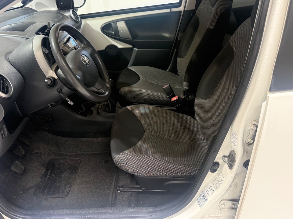 Toyota Aygo 1,0 VVT-i T2 5d