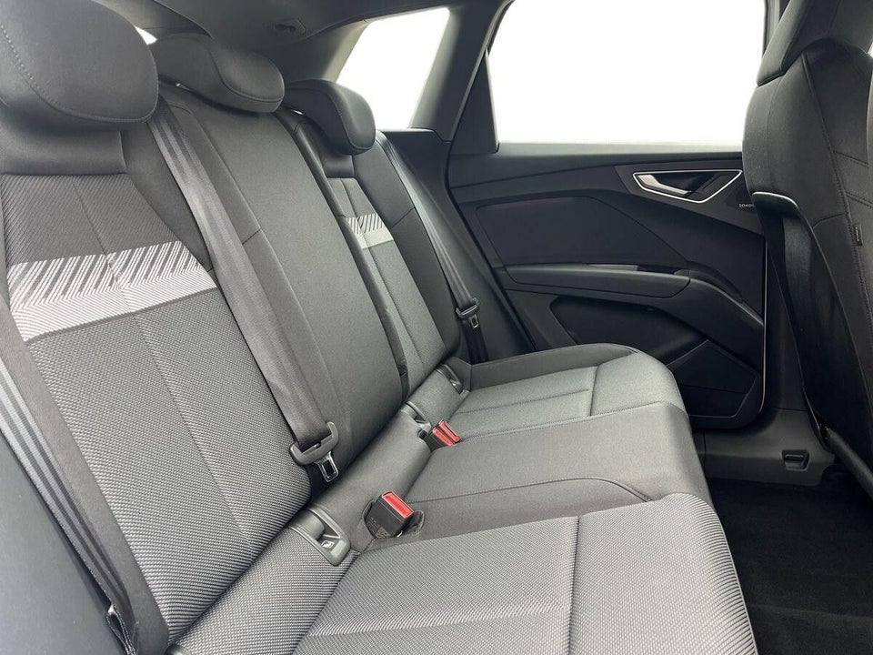 Audi Q4 e-tron 45 S-line 5d