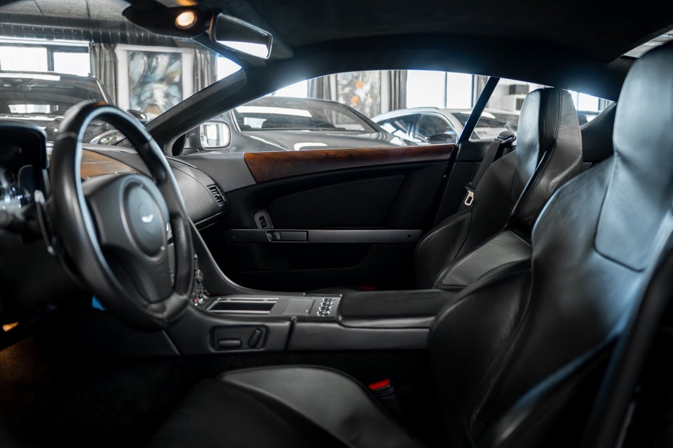 Aston Martin DB9 6,0 Coupé aut. 2d