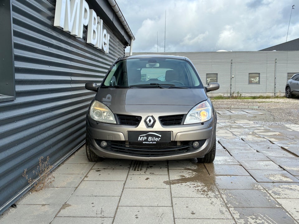 Renault Scenic II 1,9 dCi 130 Authentique 5d