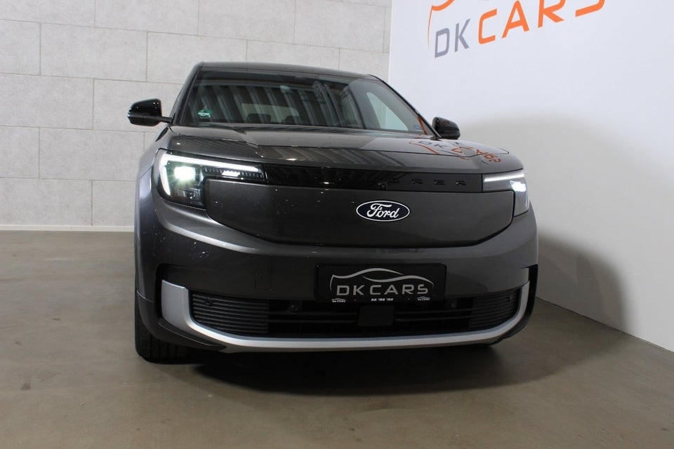 Ford Explorer 82 Premium Extended Range 5d