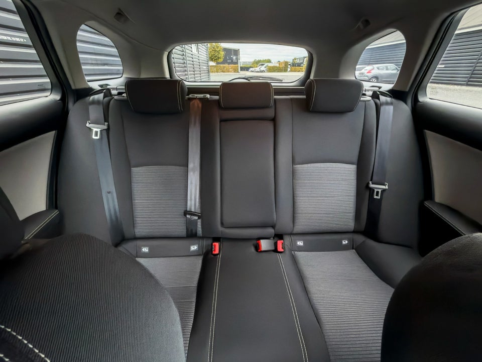 Toyota Avensis 1,8 VVT-i T2 Executive Touring Sports MDS 5d