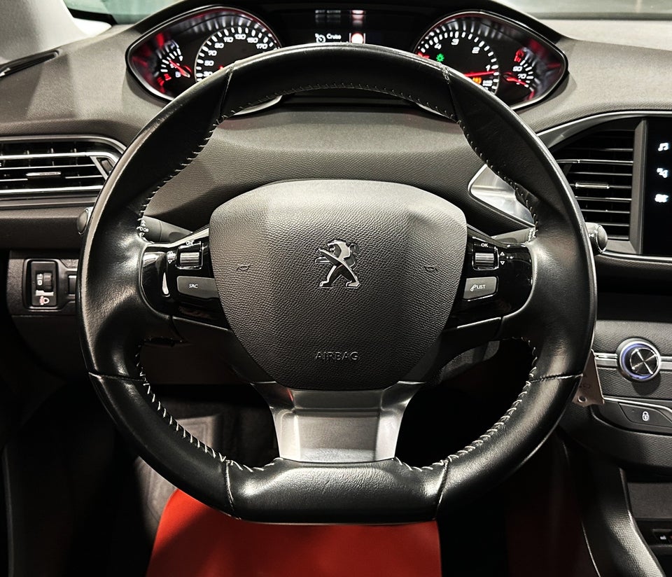 Peugeot 308 1,5 BlueHDi 130 Style 5d