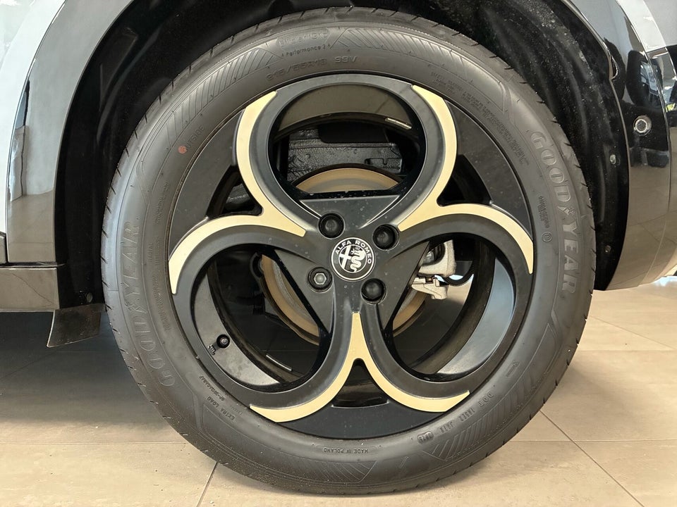 Alfa Romeo Junior Elettrica Speciale 5d