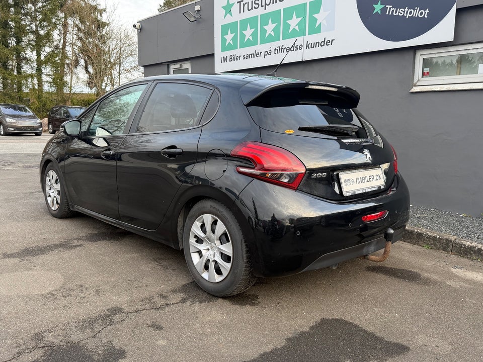 Peugeot 208 1,5 BlueHDi 100 Allure Sky 5d