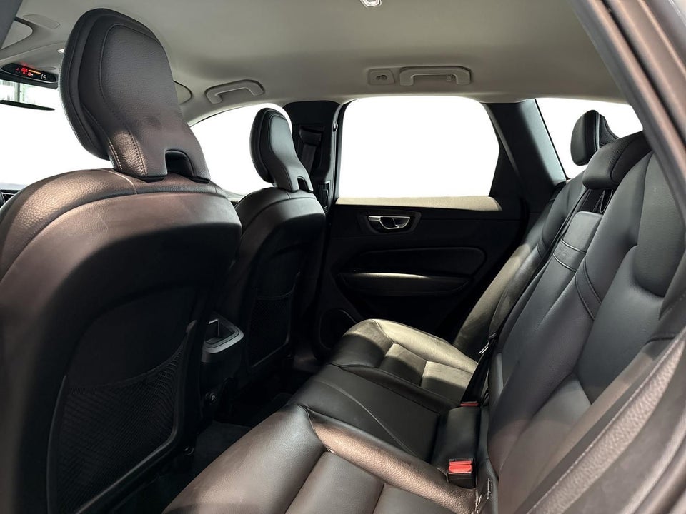 Volvo XC60 2,0 T4 190 Momentum aut. 5d