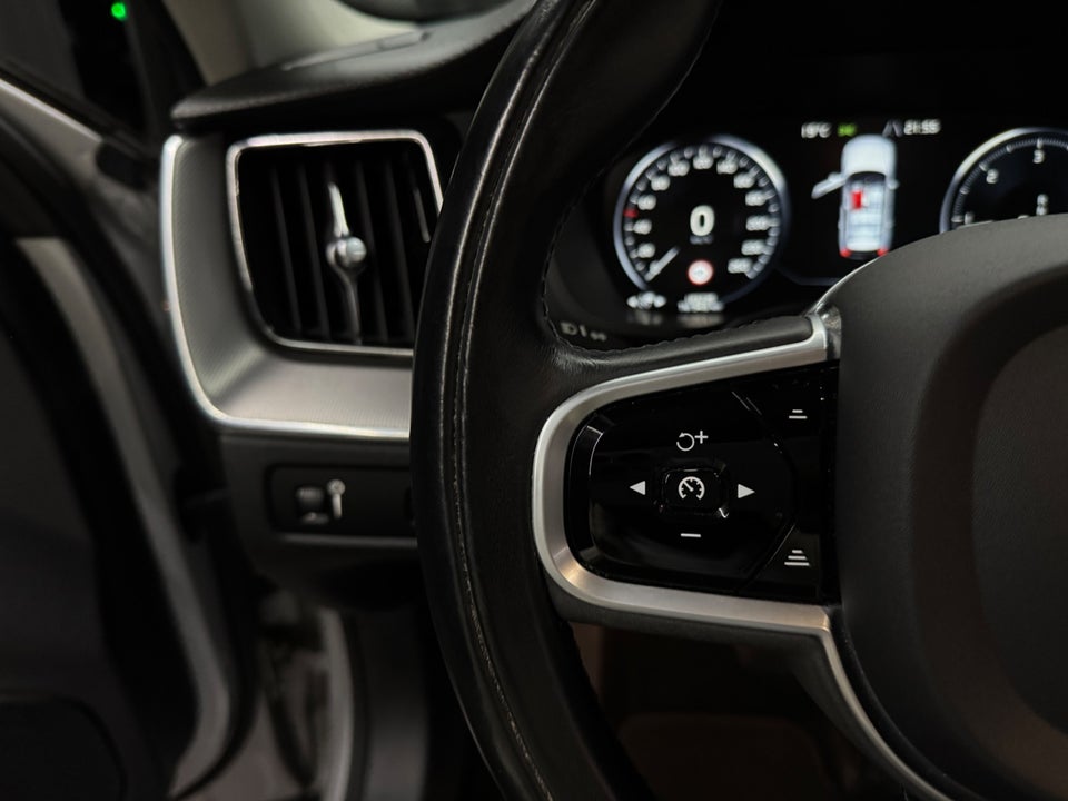 Volvo XC60 2,0 B4 197 Inscription aut. AWD 5d