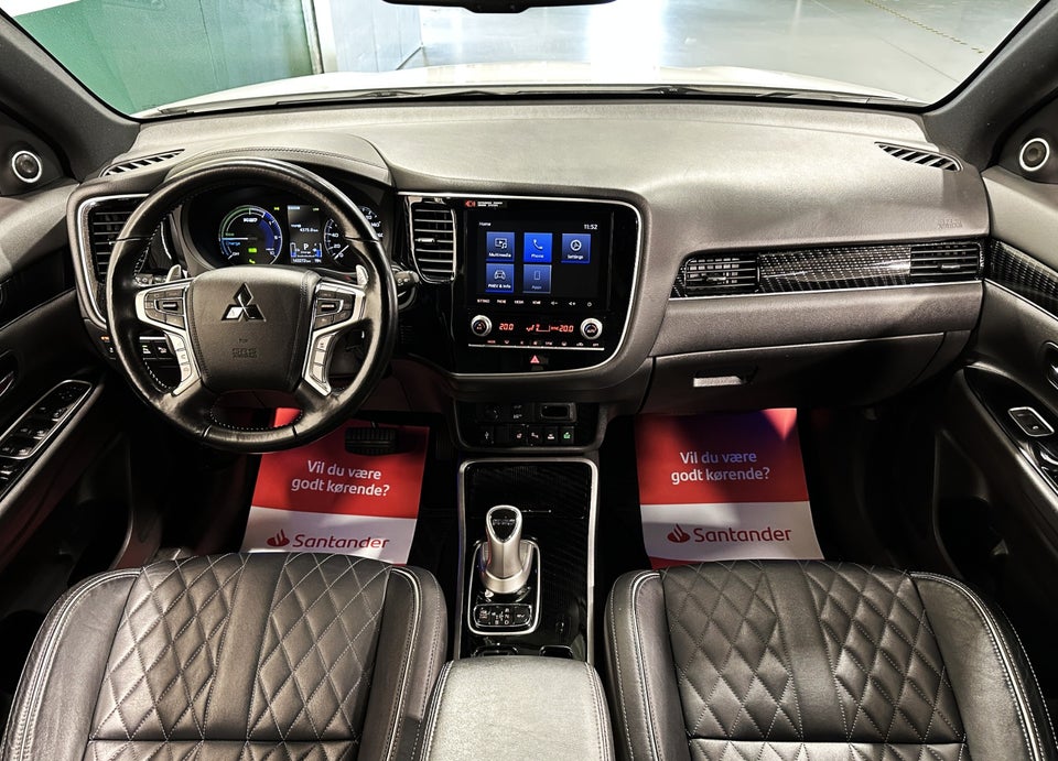 Mitsubishi Outlander 2,4 PHEV Luxury CVT 4WD 5d