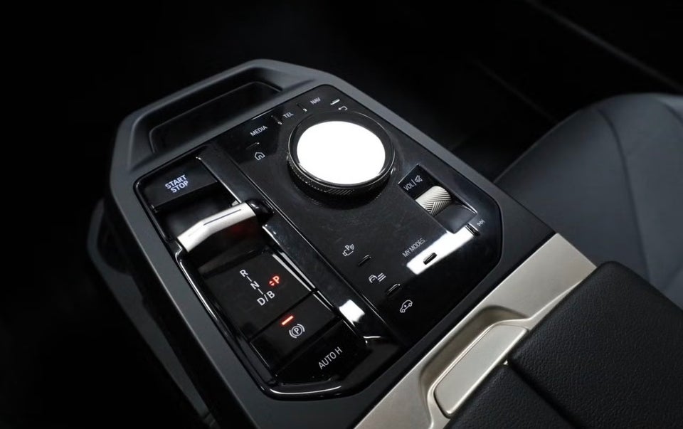 BMW iX xDrive40 5d