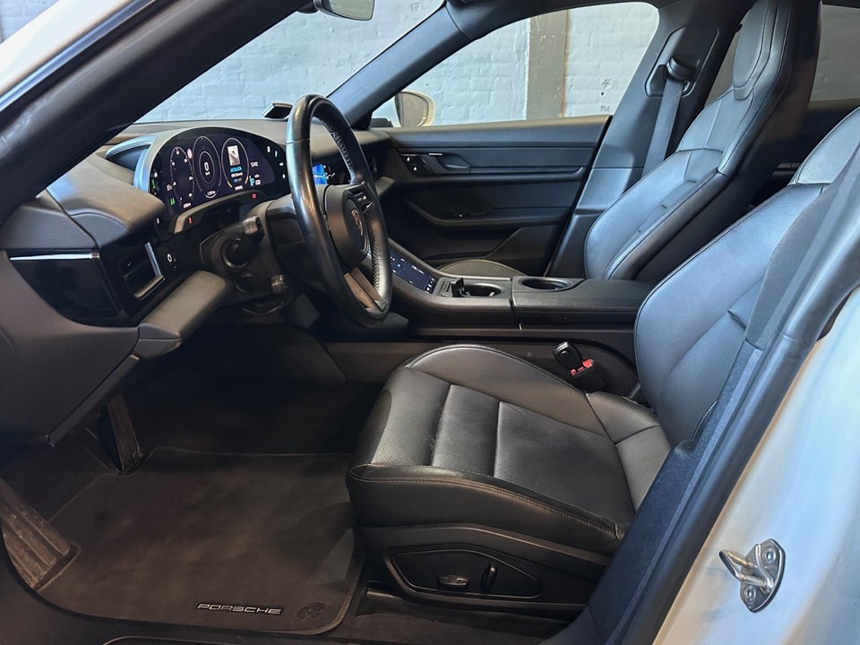 Porsche Taycan Performance+ 4d