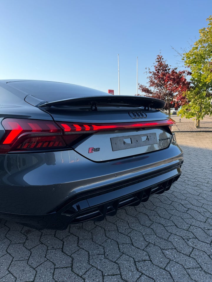 Audi RS e-tron GT quattro 4d