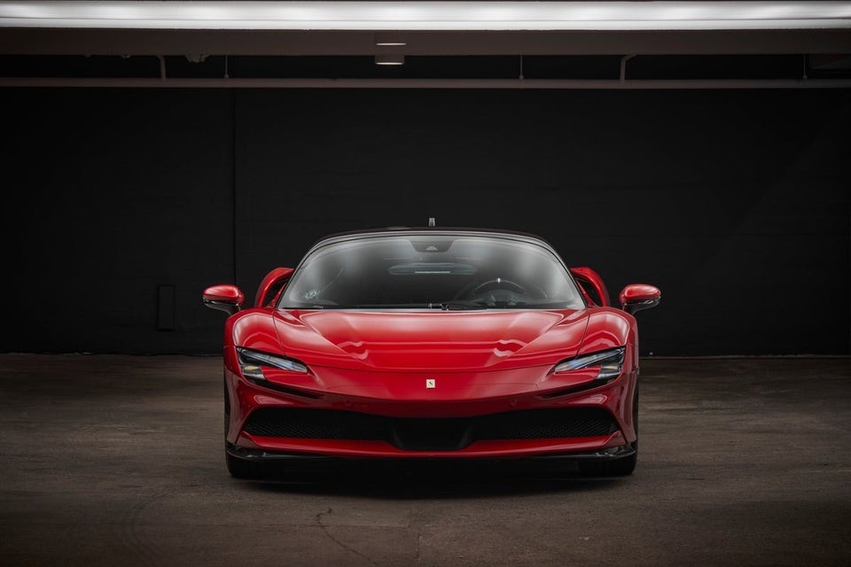 Ferrari SF90 Stradale 4,0 DCT 2d