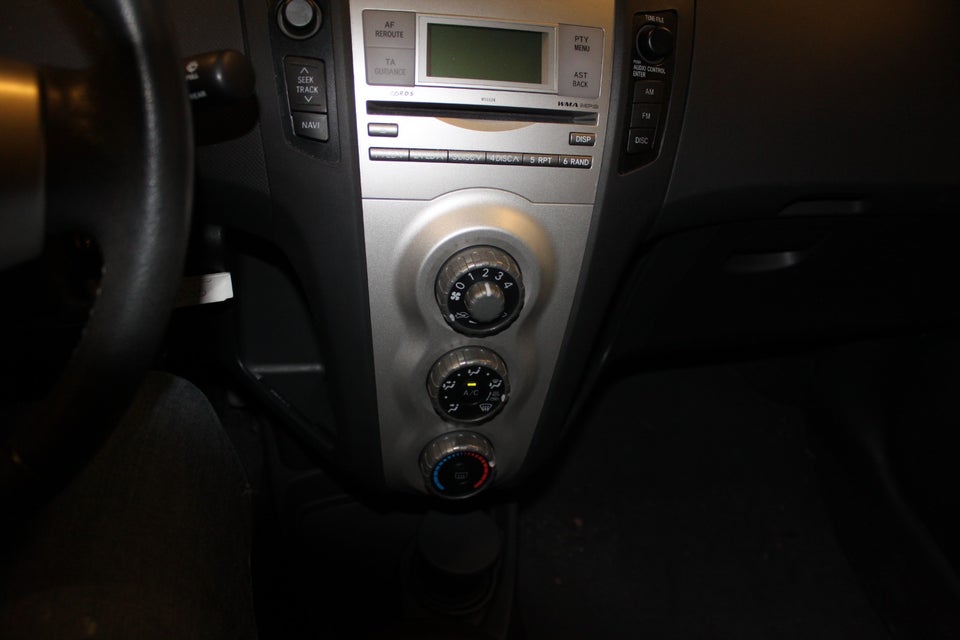 Toyota Yaris 1,3 Luna M/M 5d