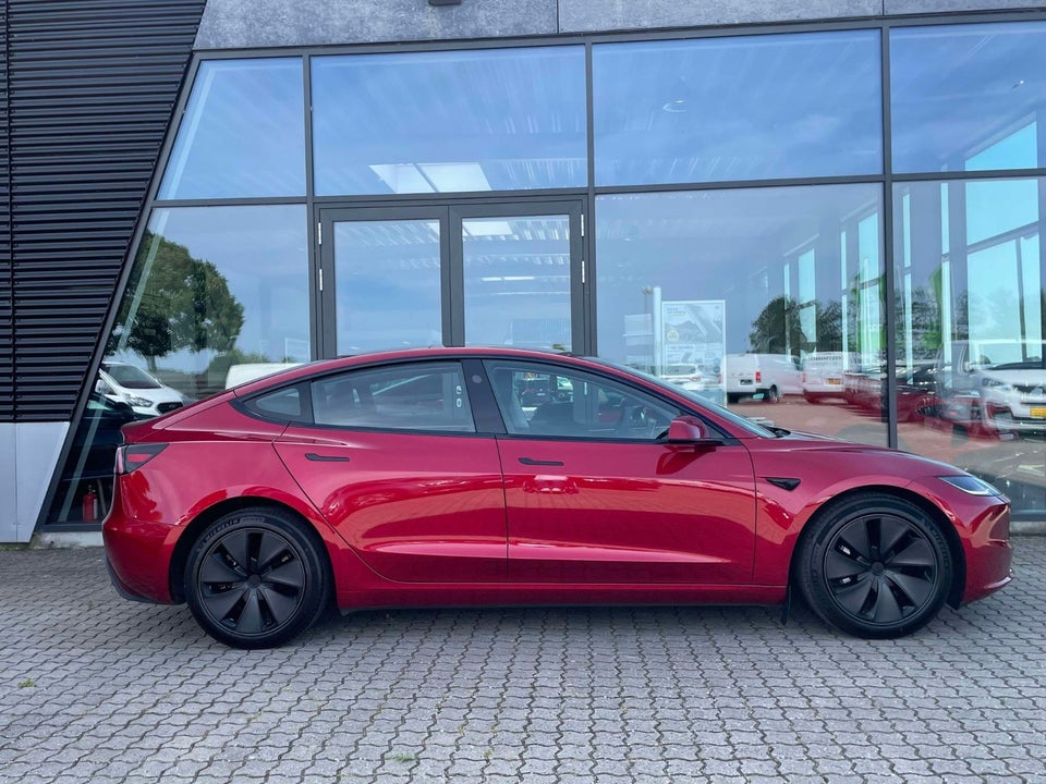 Tesla Model 3 Long Range AWD 4d