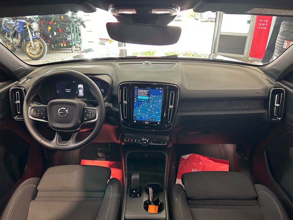 Volvo EX40 Extended Range Plus 5d