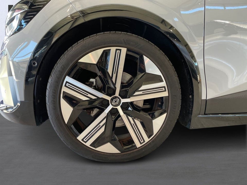 Renault Megane E-Tech 60 Iconic 5d