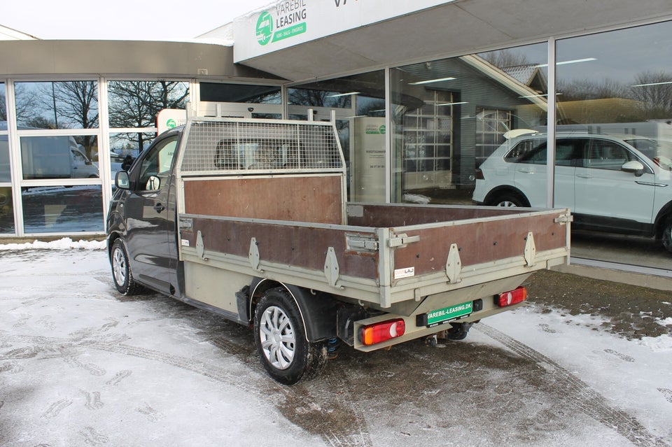 Toyota ProAce 2,0 D 120 Medium Base++ Chassis 2d