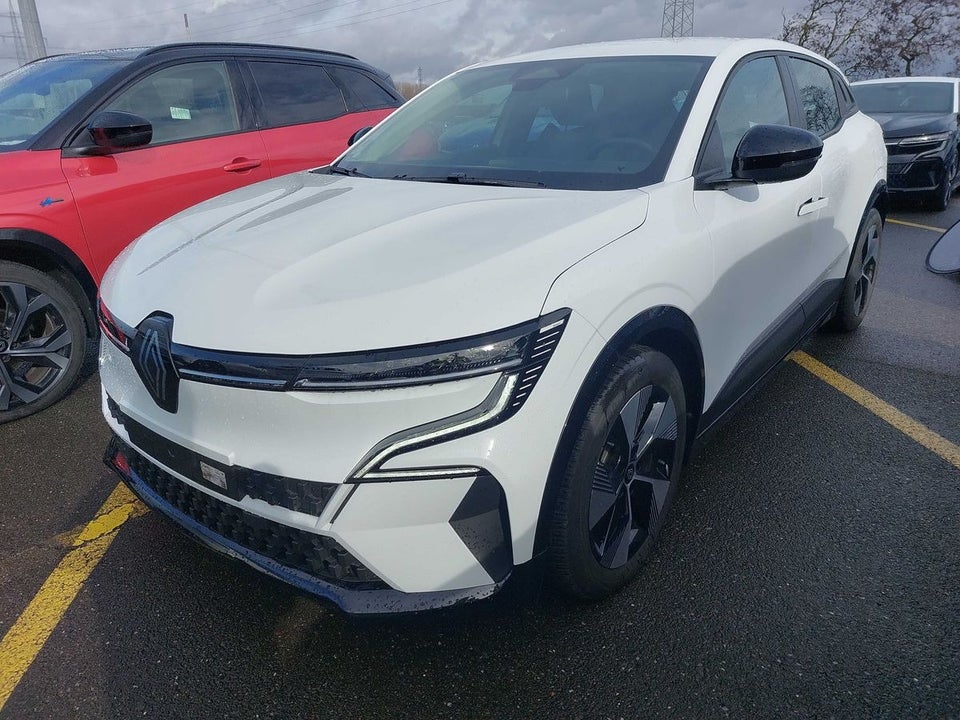 Renault Megane E-Tech 40 Equilibre 5d