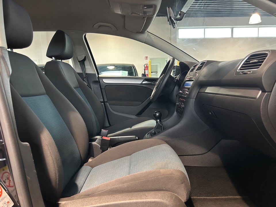 VW Golf VI 1,6 TDi 105 Comfortline BMT 5d