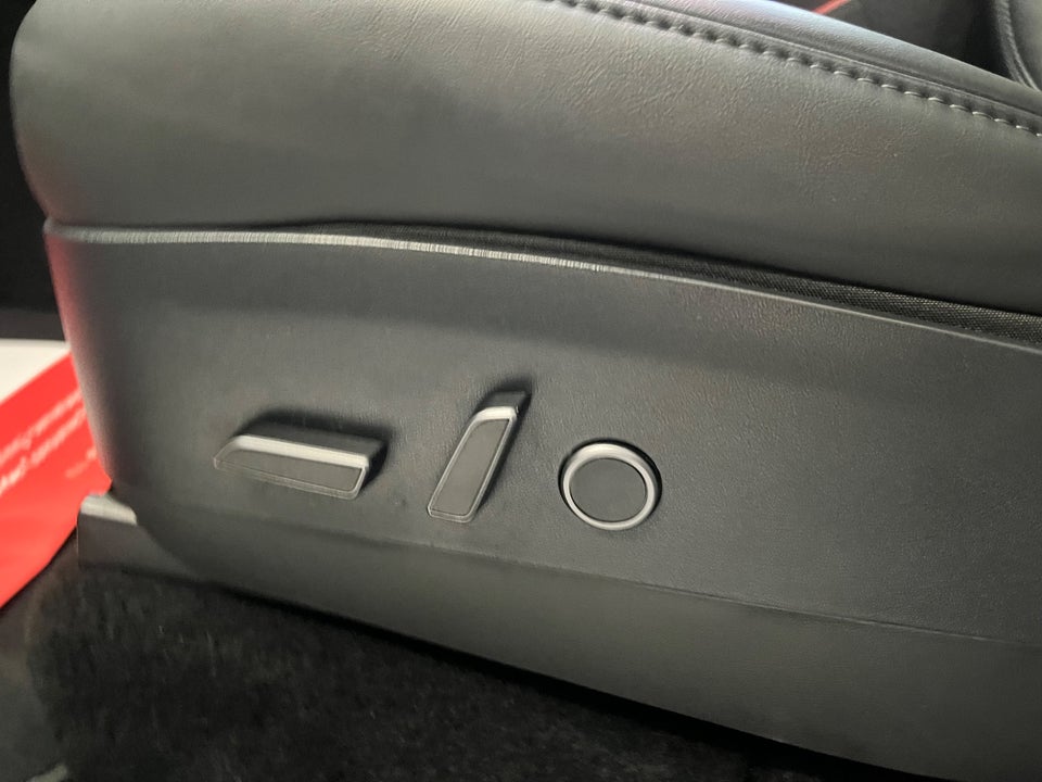 Tesla Model Y RWD 5d