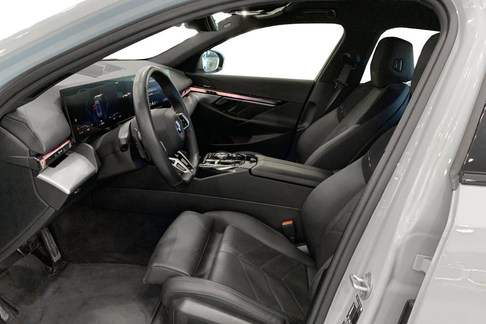 BMW i5 eDrive40 M-Sport 4d