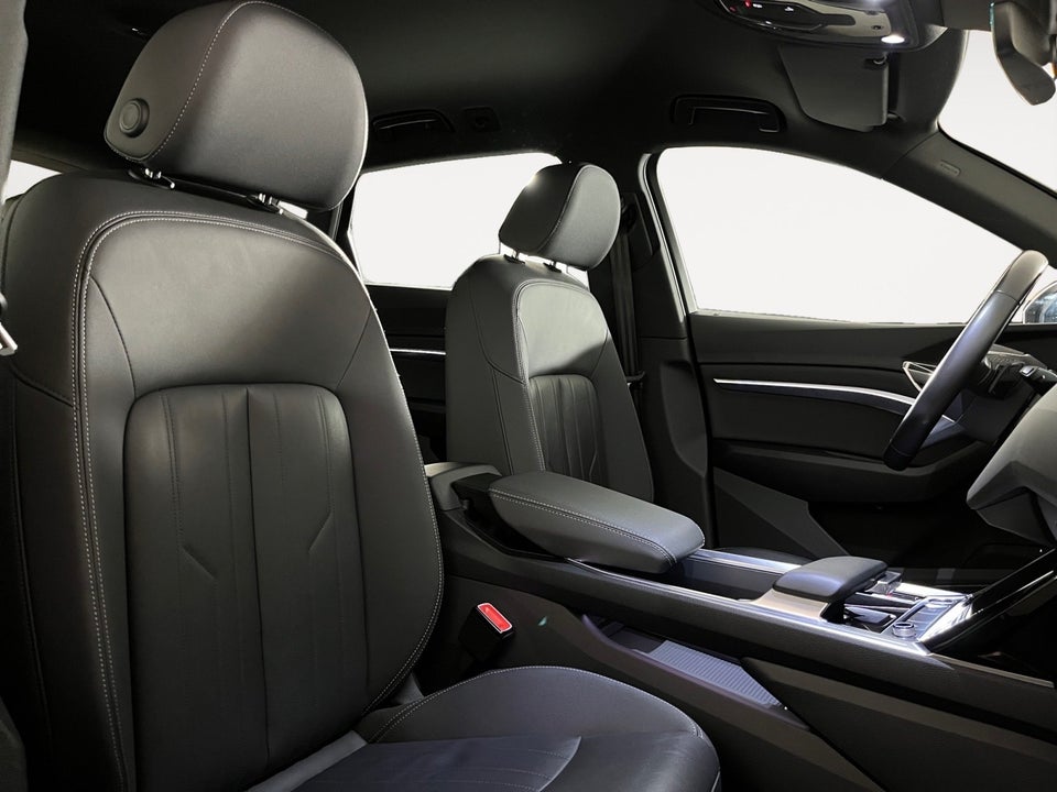 Audi Q8 e-tron 55 Advanced quattro 5d