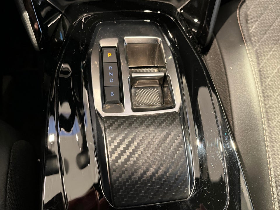 Peugeot e-2008 54 Allure 5d