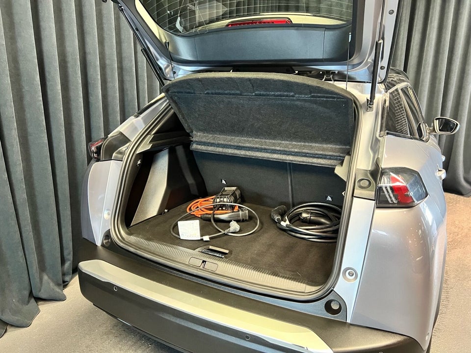 Peugeot e-2008 50 GT 5d