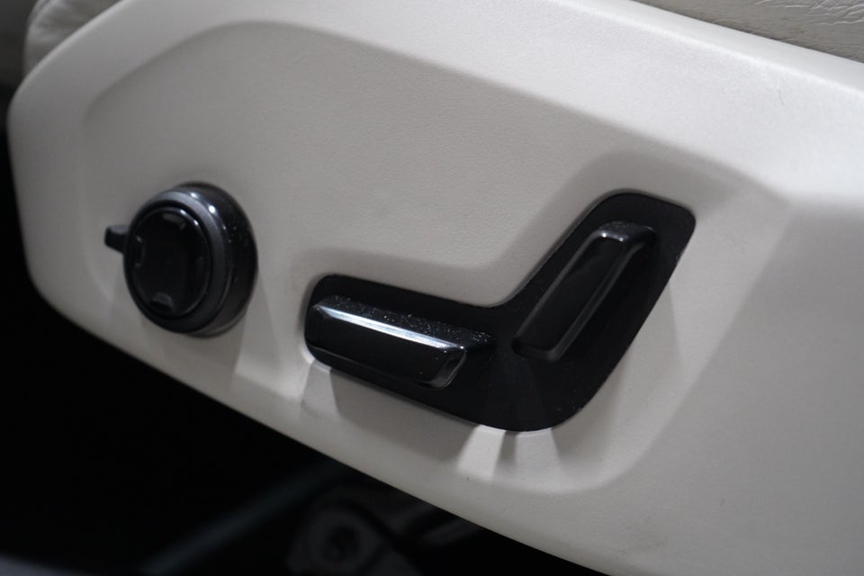 Volvo XC60 2,0 B4 197 Inscription aut. 5d