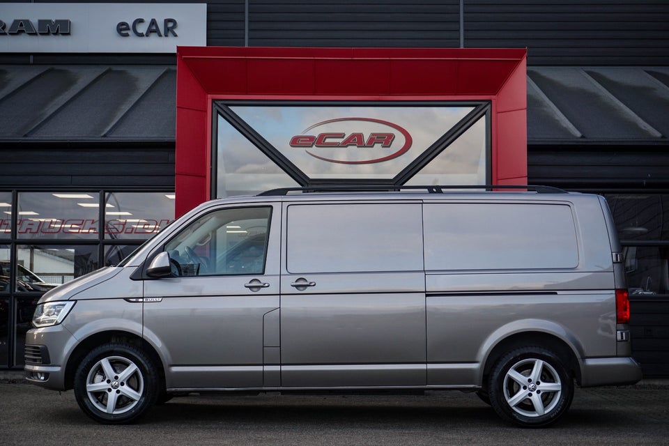 VW Transporter 2,0 TDi 204 Kassevogn DSG lang