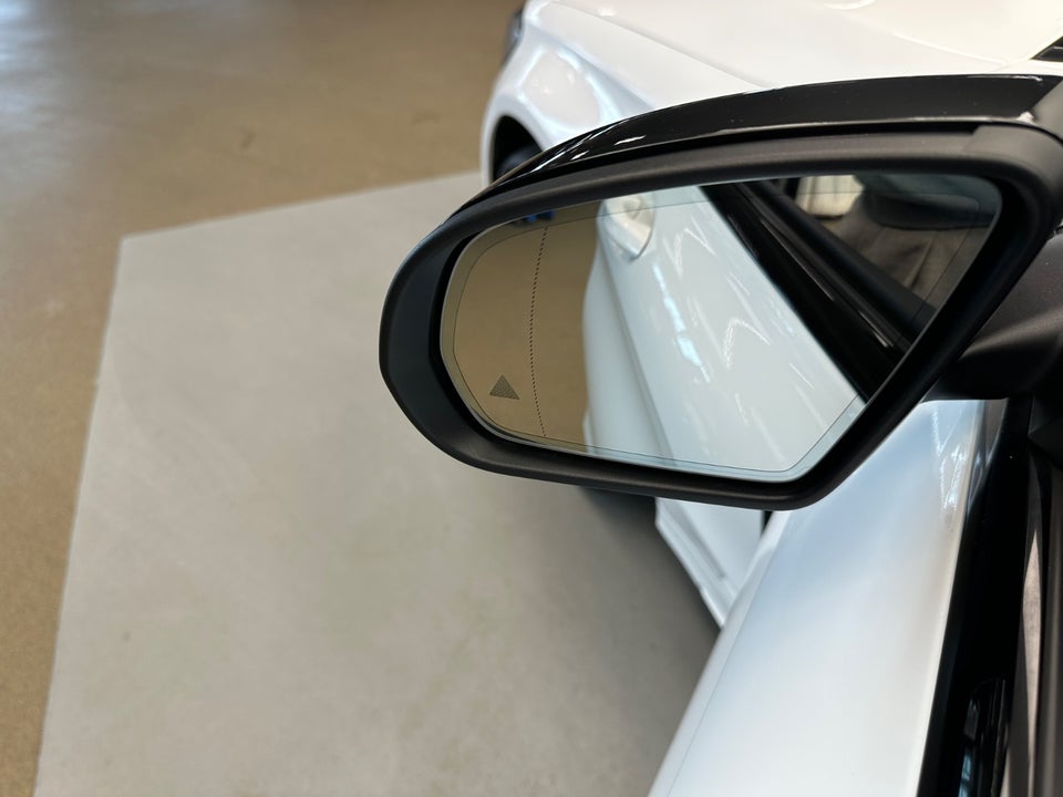 Mercedes C300 de 2,0 AMG Line stc. aut. 5d