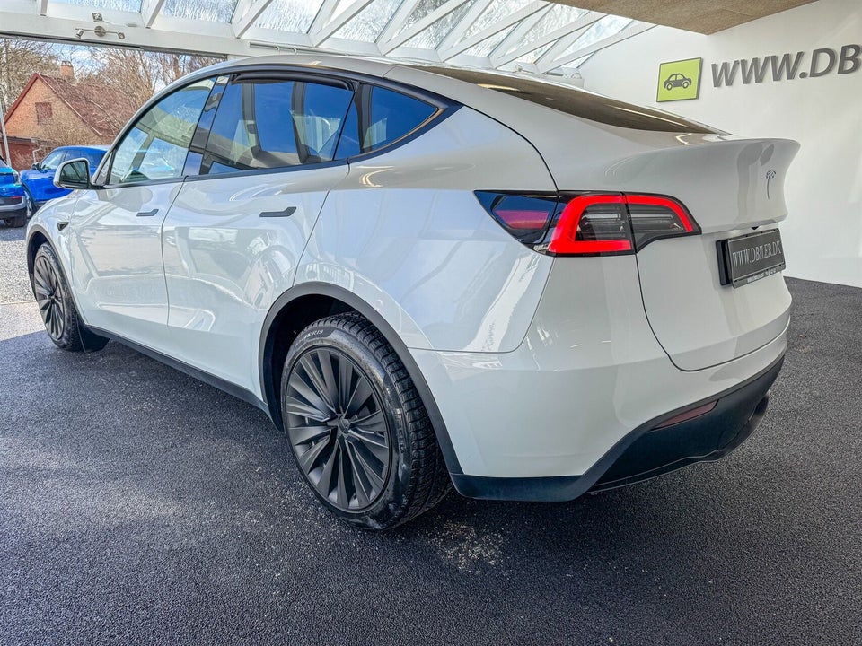 Tesla Model Y Long Range AWD 5d