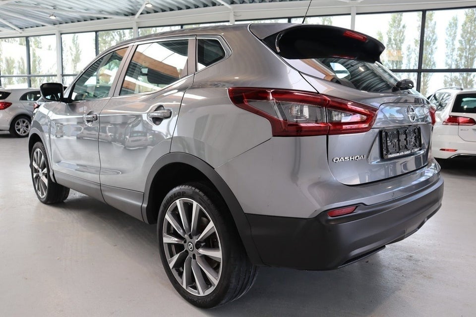 Nissan Qashqai 1,3 Dig-T 140 Acenta 5d