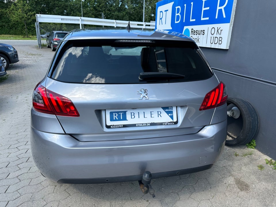 Peugeot 308 1,5 BlueHDi 130 Prestige EAT6 5d